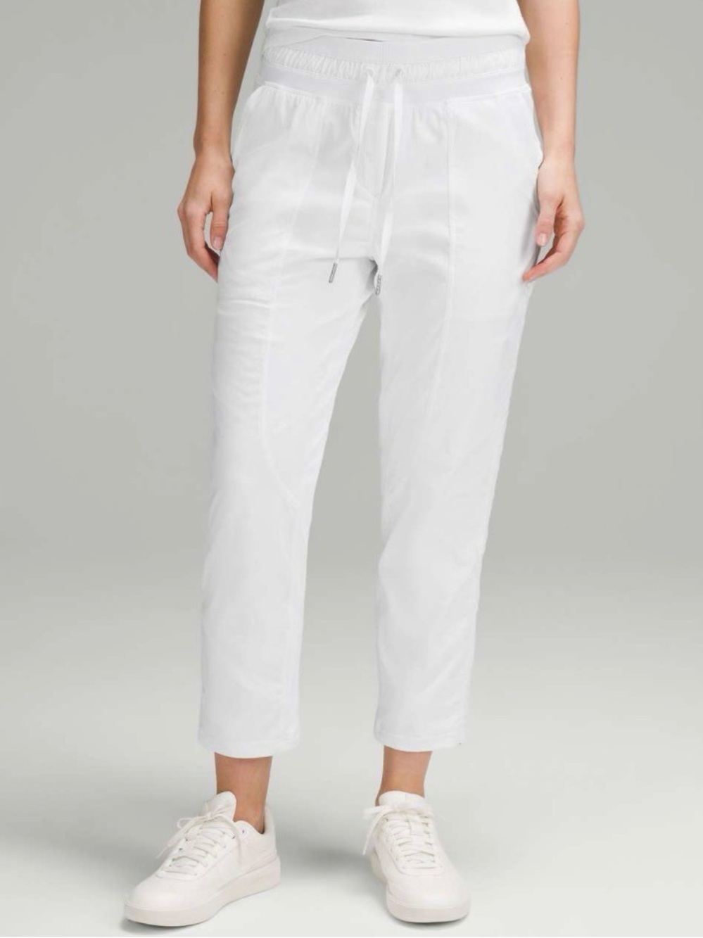 Lululemon | Dance Studio Cropped Pants | White | Sz 4